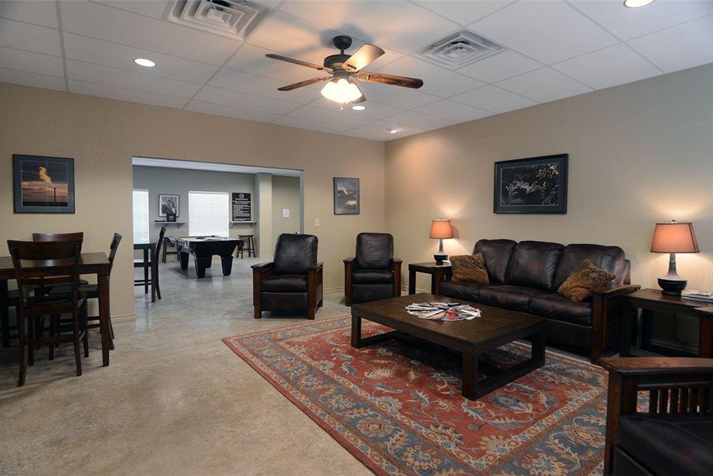 Sendero Ranch Hotel Pearsall ภายนอก รูปภาพ