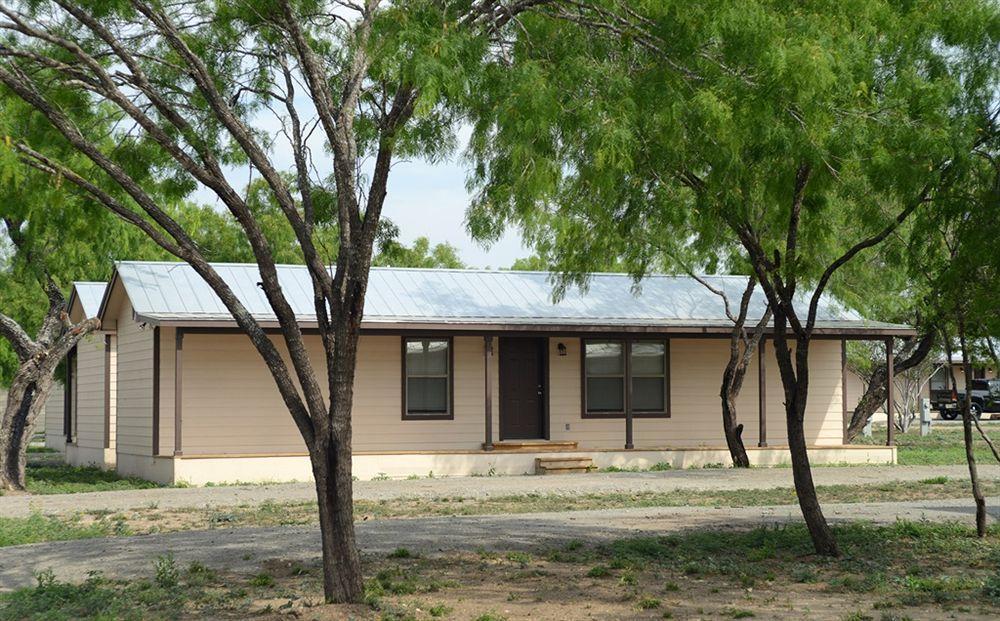 Sendero Ranch Hotel Pearsall ภายนอก รูปภาพ